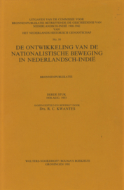 De ontwikkeling van de nationalistische beweging in Nederlandsch-Indië 1917-1942 - Bronnenpublikatie (4 delen)