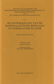 De ontwikkeling van de nationalistische beweging in Nederlandsch-Indië 1917-1942 - Bronnenpublikatie (4 delen)