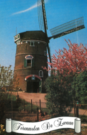 Torenmolen De Zwaan - Fragmenten uit 350 jaar Geschiedenis