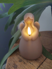 Taupe kleurige led engel  gr