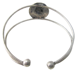 Buigarmband elegante zeeuwse knop verzilverd ZKA516