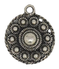 platte zeeuwse knop ong 2,3 cm doorsnede ZB 023