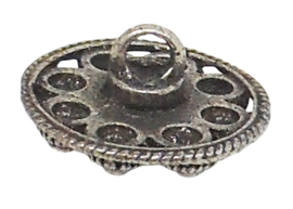 Zeeuwse kledingknoop met lus verzilverd, 18 mm doorsnede ZKK 802