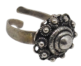 Zeeuwse knop ring fijn met oogjesrand ZKR 304