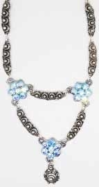 ZKC 707 collier zeeuwse knopjes en blauwe swarovski kristal