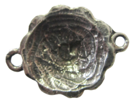 bolle zeeuwse knoop, ruim 2 cm doorsnede met twee ogen ZB 034