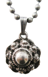 zeeuws knoopje met bolletjesketting ZKH620