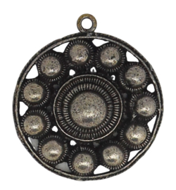 Zeer mooie klassieke elegante platte Zeeuwse knoop ong. 3 cm doorsnede ZB 045