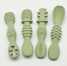 4 pieces of baby silicone chewing spoon set green