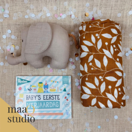 Kraamcadeaupakket   "Baby's eerste olifant"