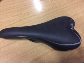 Selle Italia Initiale Zadel, Zwart, ATB & Race, Gloednieuw
