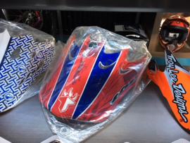 THE BMX Helmklep, Rood/Blauw, Gloednieuw in plastic
