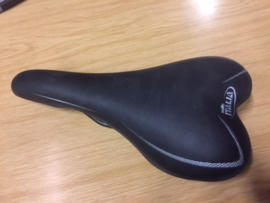 Selle Italia Initiale Zadel, Zwart, ATB & Race, Gloednieuw