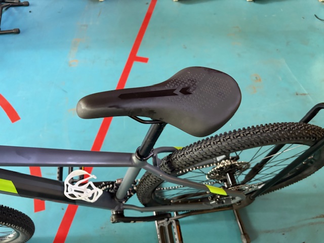 Cube Attention 27,5 inch Mountainbike Grijs/Groen, Gloednieuw
