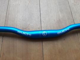 Suchi, Blauw aluminium low riser stuur breedte 620 mm, Gloednieuw