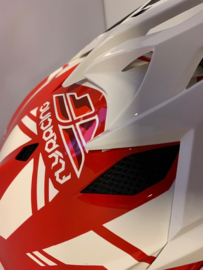 FLY Racing BMX  Wedstrijd Helm,  Youth Medium, Wit/Rood/Zwart, Gloednieuw in doos