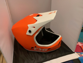 TSG Adult Large Full Face BMX Helm, Oranje/Wit, Gloednieuw