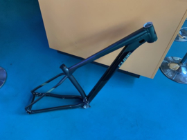 Cube Reaction 16inch BOOST 650B HPA Frame, Gloednieuw