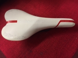 Selle Italia X1, ATB Zadel Wit-Rood, Gloednieuw