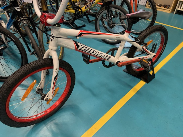 Redline PRO XL 20 Inch Wedstrijd BMX Rood Wit