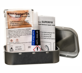 Superfix, speciale lijm voor kunstgebit en tandprothese.