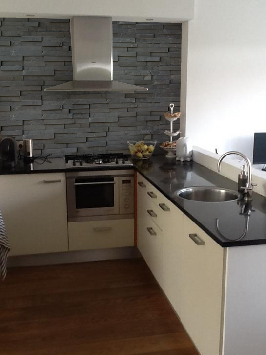 kitchenwalls keukenbehang op maat slate tiles