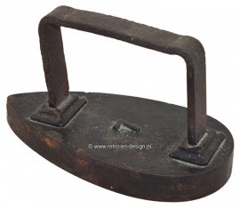 Antique iron number 7