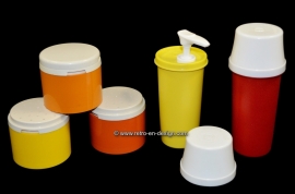 Tupperware conjunto: frascos de especias apilables y dispensadores de mostaza y ketchup