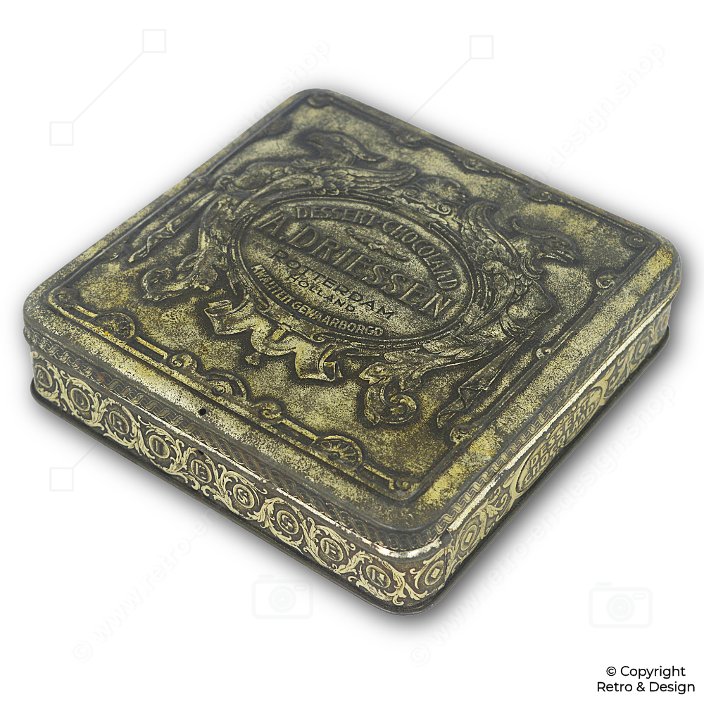Lata Vintage de Chocolate A. Driessen – Chocolate de Postre con Relieve y Criaturas Mitológicas (ca. 1915–1930)