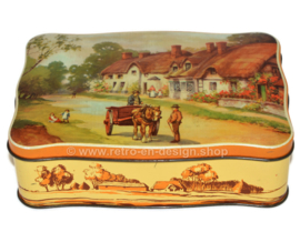 Vintage cigars tin "Village" by cigar manufacturer Champ Clark