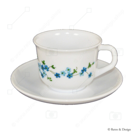 Tasse und Untertasse Arcopal France mit Dekor Veronica / Myosotis