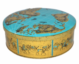 Vintage Keksdose mit einer auf dem Deckel geprägten Weltkarte
