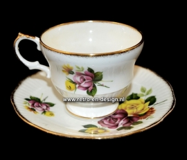 "Rosina" Fine Bone China. Kop en schotel