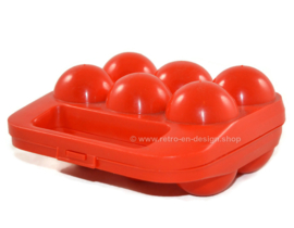 Porte-oeufs vintage en plastique rouge pour six oeufs