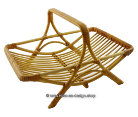Bambú vintage, cesta de mesa de mimbre