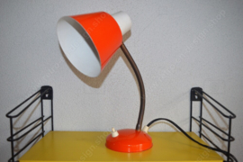 Vintage orangefarbene Schreibtischlampe der Marke Hala