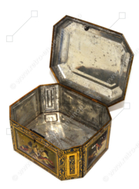 Boîte vintage richement décorée pour la poudre de cacao de Pette à Wormerveer