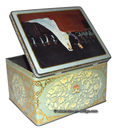 Boîte de mariage vintage par Victoria biscuits, couple royal de mariage