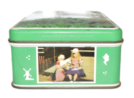 Green vintage tin with color photos "Beautiful Holland"