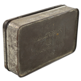 Rectangular biscuit tin by Hille with the logo of an elephant, butterflies and flowers