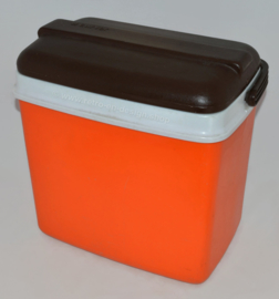 Vintage jaren 70 oranje koelbox van Curver met bruin deksel