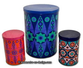 Vintage-Set Tomado Blechdosen mit kaleidoskopischen Mustern