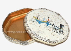 Oval scalloped vintage tin box for ALBERT HEIJN with a depiction of a carriage with horses