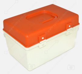 Small 'CURVER' sewing box or sewing case from the 1970s. Cream with orange lid