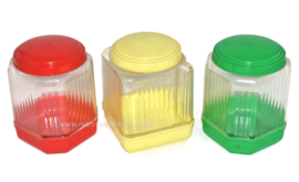 Recipientes de plástico BK Vintage 60s en rojo, amarillo y verde