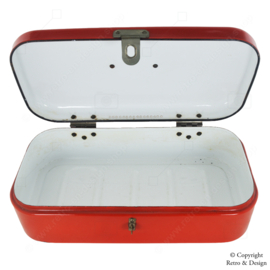 Hermosa caja de pan vintage esmaltada en rojo de los años 1940-1960: Un clásico atemporal de la cocina