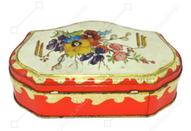 Scalloped red vintage tea tin by DE GRUYTER with floral decoration