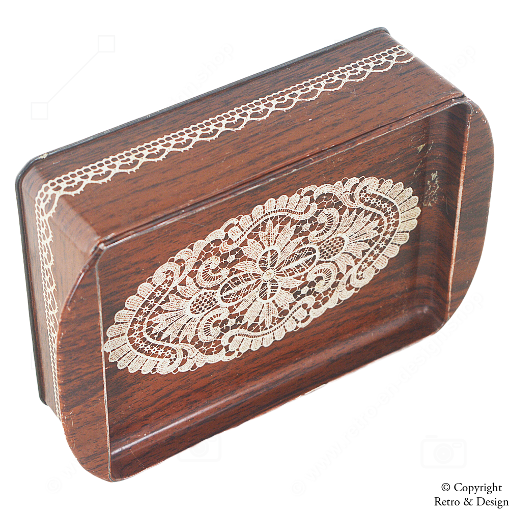 Vintage Verkade Metal Biscuit Tin – Woodgrain with Lace Doily Pattern (1967)