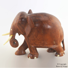 Artisanat Rétro : Éléphant en Bois de Teck Façonné à la Main des Années 60/70
