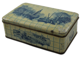 Vintage tin in blue and white with Dutch scenes